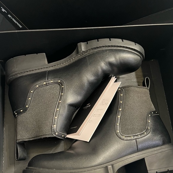 COACH LORY Leather bootie black 7.5B - Picture 3 of 15